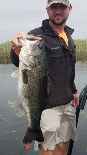 Bass-Fishing-Lake-Okeechobee-SouthFloridaFishingandHunting.com