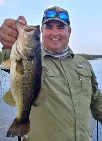 Bass-Fishing-Lake-Okeechobee-SouthFloridaFishingandHunting.com