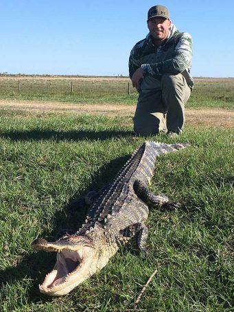 Gator-Hunting-Lake-Okeechobee-SouthFloridaFishingandHunting.com